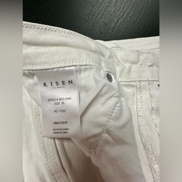 Risen white jean shorts size XL - Picture 6 of 9